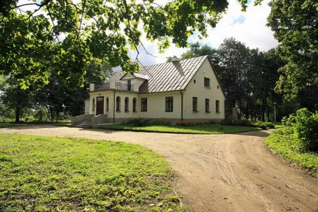 Gdzie urodziła się Maria Konopnicka? Wstrząsające fakty z jej wczesnego życia.