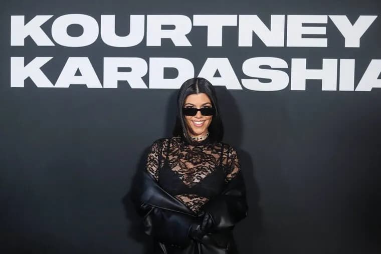 Kourtney Kardashian wiek – Ile naprawdę ma lat i co to oznacza?