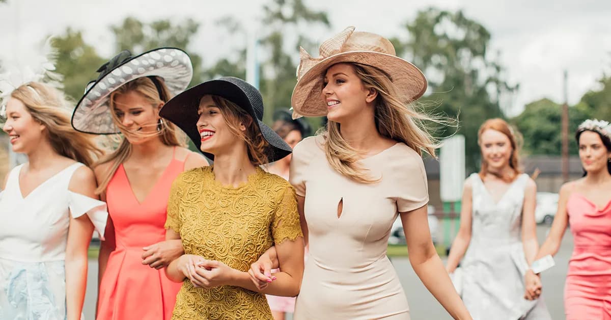 Co ubrać na poprawiny jako gość? Stylizacje, które wyróżniają się elegancją