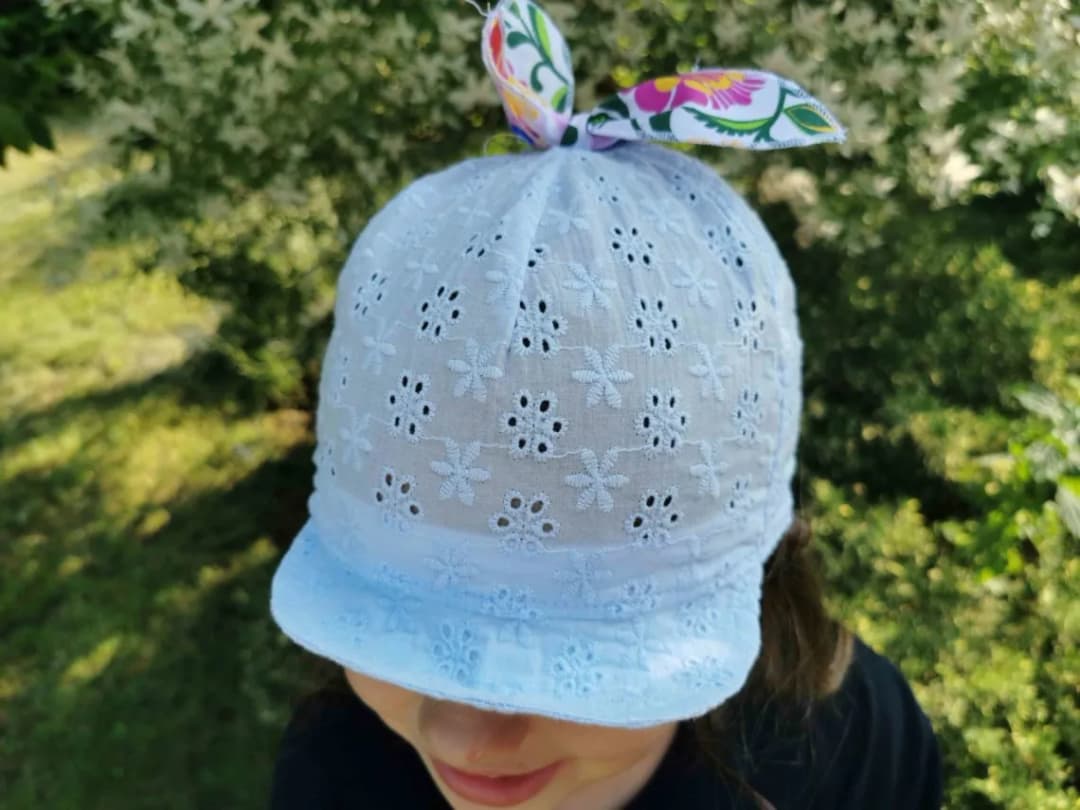 Jak uszyć czapkę z daszkiem dla dziecka: 7 prostych kroków