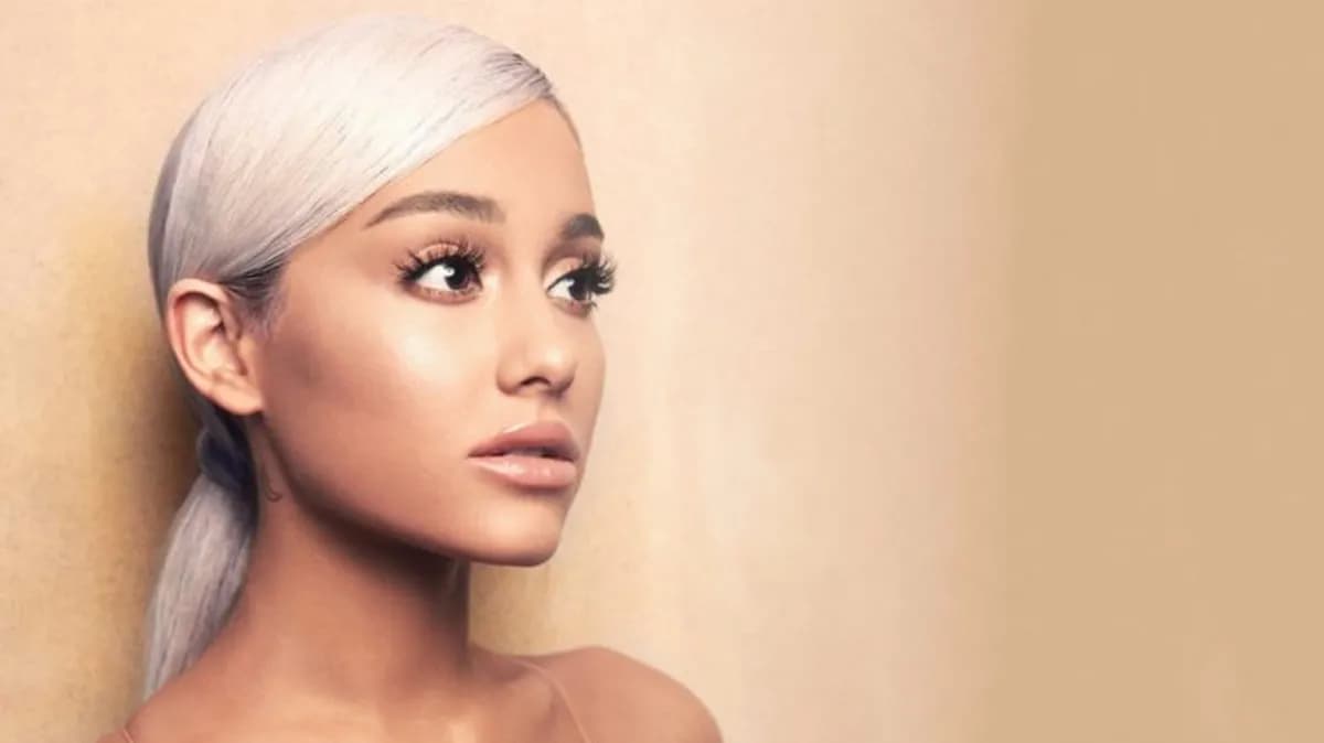 Ariana Grande ile ona ma lat? Zaskakujące fakty o jej wieku i karierze